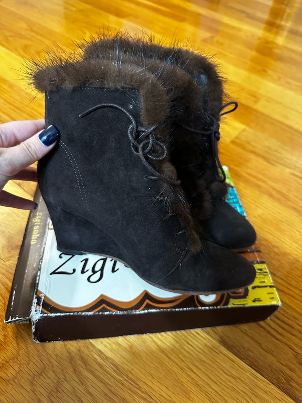 Black Suede Ankle Boots w/ Fur Trim Lace-Up Detail Made In Italy Size 6
